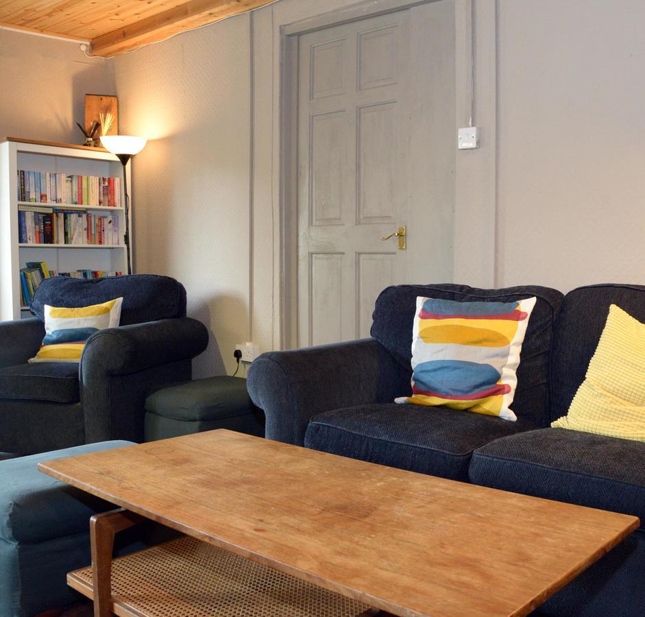 Gallt Y Glyn Hostel 란베리스 외부 사진